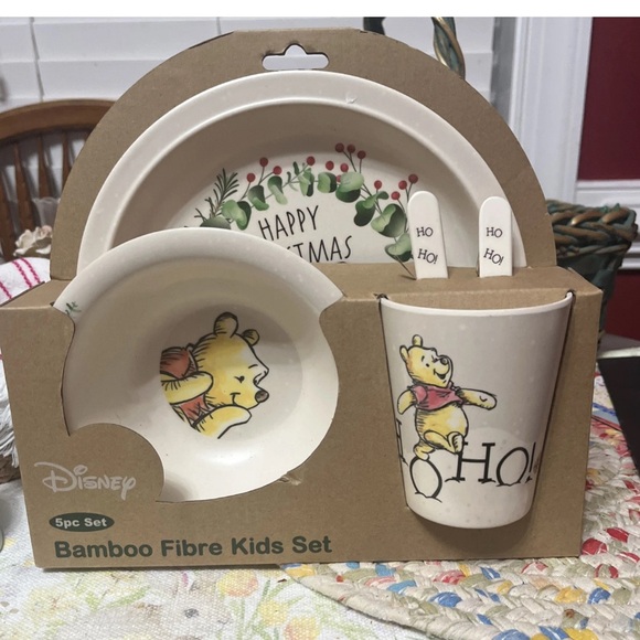 Winnie The Pooh Christmas Bamboo Dish Set - Picture 2 of 2